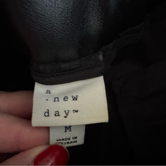 A New Day High-Rise Faux Leather Tapered Ankle Pull-On Pants - Black - Picture 8 of 9